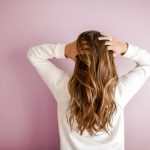 Szeroka oferta usług w salonach fryzjerskich